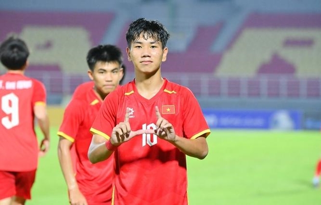 U17 Việt Nam ngược dòng hạ U17 Australia để tiến vào chung kết.