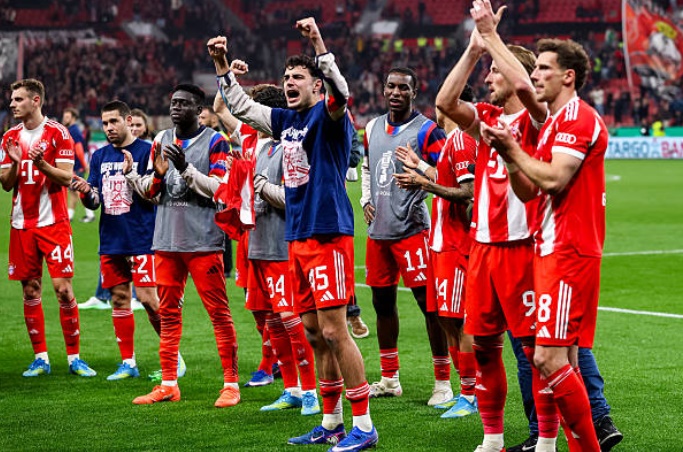 Bayern tiến vào chung kết DFB Cup.