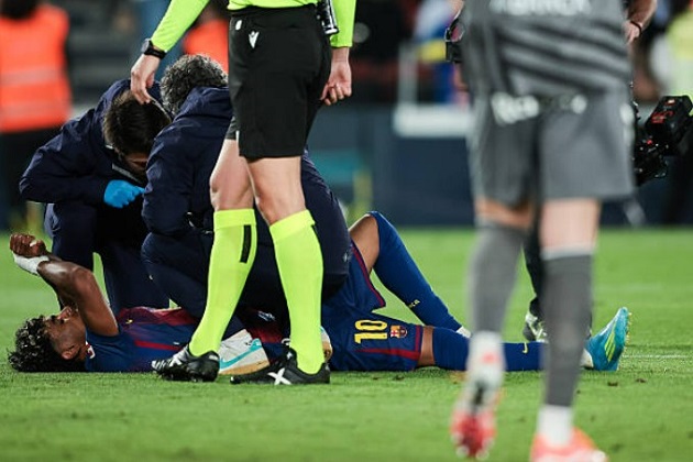 Lamine Yamal (7.2): Là mối đe dọa tấn công lớn nhất của Barca trong hiệp một. Tự mình mang về quả phạt đền và ghi bàn thắng duy nhất. Tuy nhiên, việc anh dính chấn thương khi ghi bàn là nỗi lo lớn.

Dani Olmo (6.8): Dù chơi tốt thời gian qua nhưng hôm nay là một ngày thi đấu dưới sức. Olmo tỏ ra khá thiếu sắc bén và hiệu quả trong các pha xử lý ở một phần ba cuối sân.

Gavi (6.9): Xuất phát ở vị trí chạy cánh trái nhưng tiền vệ này gặp nhiều khó khăn và không tạo được tầm ảnh hưởng như mong đợi. Hệ quả là anh đã bị thay ra nghỉ ngay khi hiệp một khép lại.

Ferran Torres (6.8): Có pha bắt volley tuyệt đẹp tung lưới đối phương nhưng bàn thắng bị VAR từ chối do việt vị trong gang tấc. Ngoài tình huống đó, khả năng dứt điểm của tiền đạo này nhìn chung không quá ấn tượng.