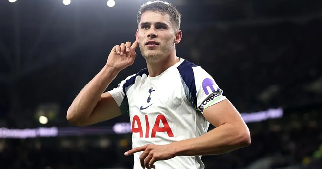 Ảnh bài viết Micky van de Ven "bật đèn xanh" cho Liverpool, gieo sầu cho MU