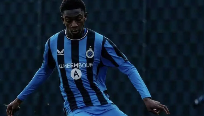 Ảnh bài viết Barca đàm phán chiêu mộ tài năng trẻ Jesse Bisiwu