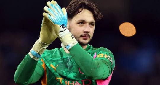 Ảnh bài viết James Trafford khó gia nhập Liverpool, "người kế vị" Alisson đã lộ diện