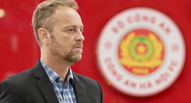 CLB CAHN gia hạn với HLV Polking.