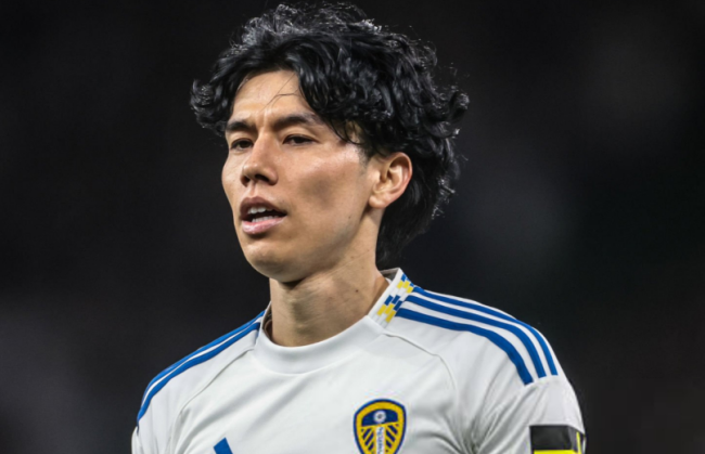 Ao Tanaka lọt tầm ngắm MU.