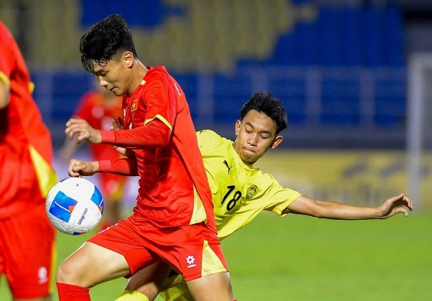 U17 Việt Nam giải quyết trận đấu ngay trong hiệp một.