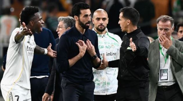 Arbeloa mỉa mai trọng tài sau trận hòa của Real Madrid.