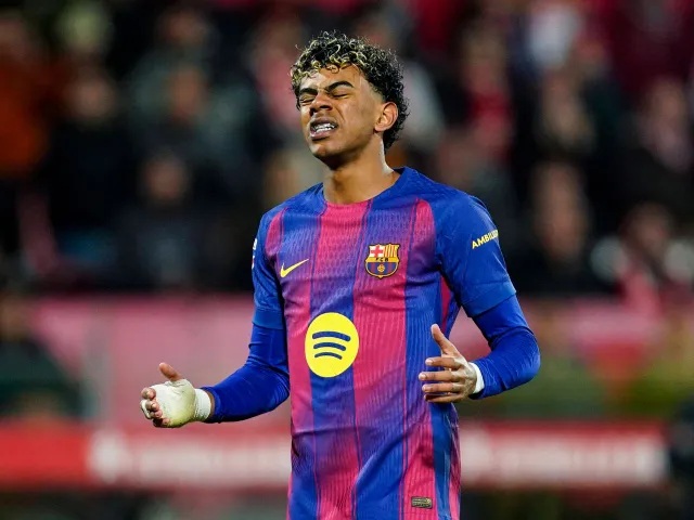 Yamal phải nghỉ đến hết mùa.