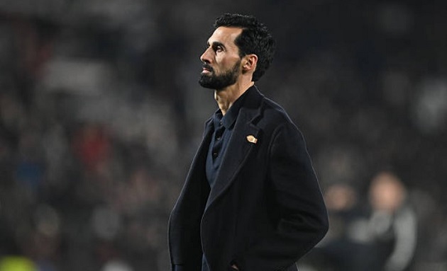 Arbeloa khó lòng trụ lại Real.