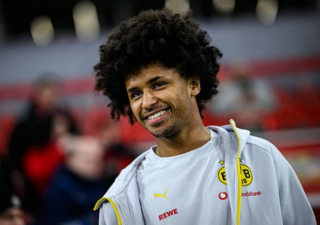 Ảnh bài viết Man Utd ra giá Adeyemi, Arsenal tăng tốc cạnh tranh