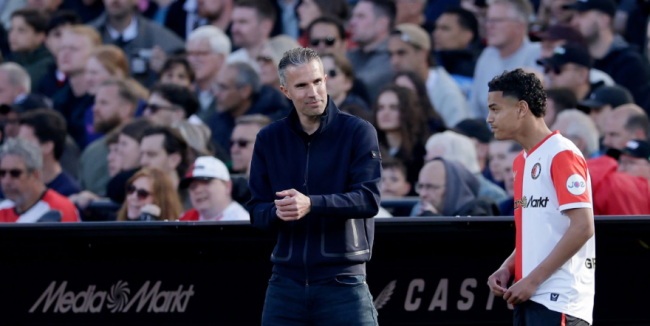 Ảnh bài viết Van Persie ngỡ ngàng trước siêu phẩm của học trò