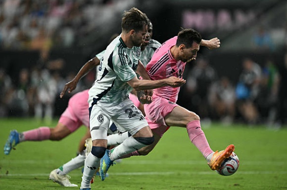 Messi tiếp tục trở thành điểm sáng trong lối chơi của Inter Miami.