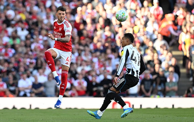 Ben White - 7.6: Hoàn thành tốt nhiệm vụ khỏa lấp khoảng trống mà Jurrien Timber để lại. Dù không có gì quá đặc biệt nhưng anh vẫn chơi rất ổn định bên cánh phải