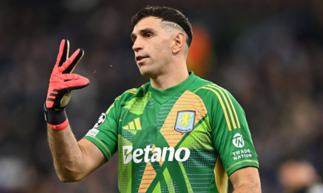 Emiliano Martinez lọt tầm ngắm Inter.