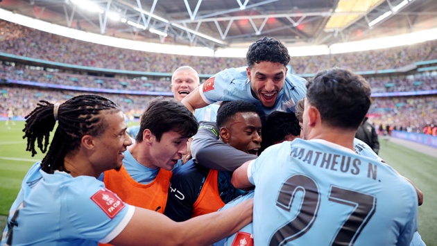 Man City còn FA Cup và Ngoại hạng Anh để chinh phục