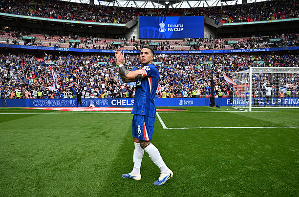 Enzo Fernandez - 7 điểm: Thi đấu không quá xuất sắc, nhưng anh đã ghi bàn thắng chấm dứt cơn hạn hán dài ngày của Chelsea và đưa họ vào chung kết.