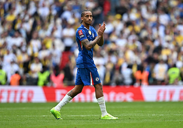 Joao Pedro - 7 điểm: Một ngày thi đấu không biết mệt mỏi của cầu thủ người Brazil, thể hiện khả năng giữ bóng xuất sắc và cho phép Chelsea tịnh tiến lên phía trên.