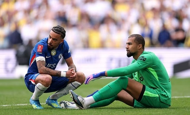 Ảnh bài viết Sao Leeds phẫn nộ tố thủ môn Chelsea giả chấn thương