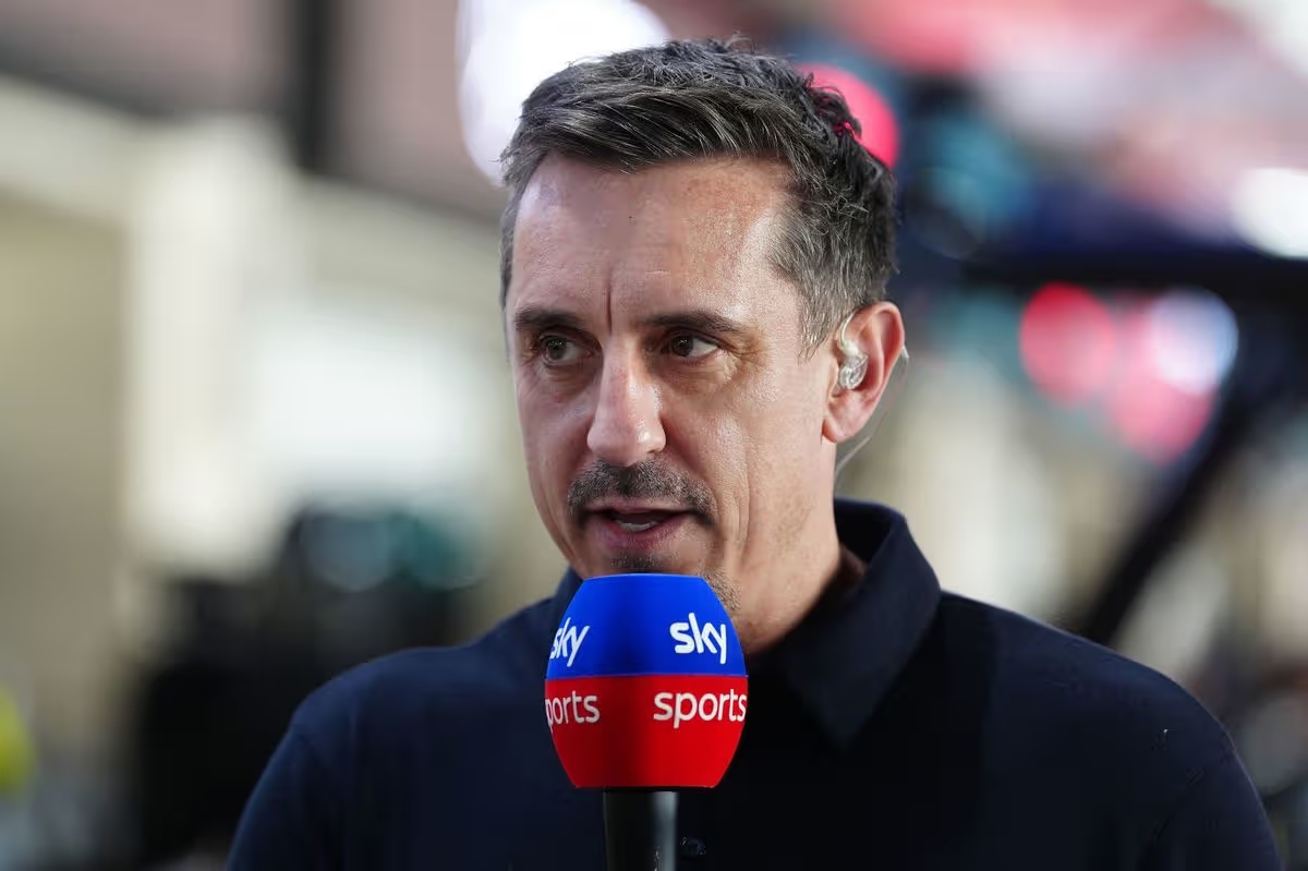 Gary Neville tin rằng Arsenal sáng cửa vô địch Ngoại hạng Anh hơn Champions League.