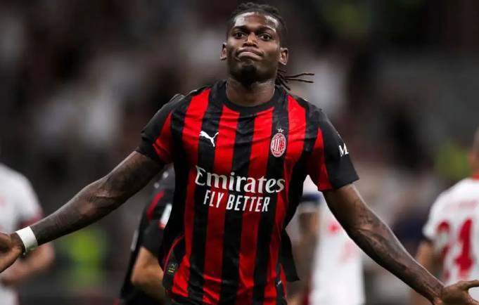 Man Utd đã cử người theo dõi sát sao tài năng của Rafael Leao.