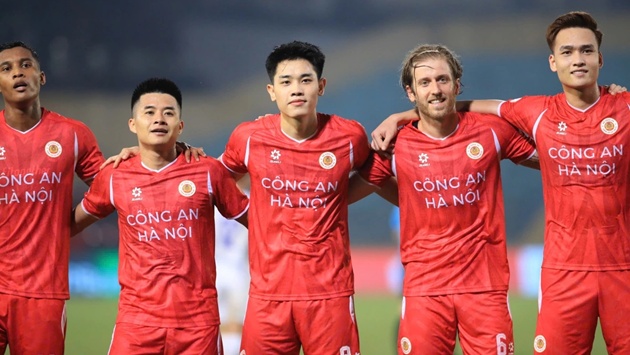 Ảnh bài viết Điểm nhấn vòng 20: Công an Hà Nội một mình một ngựa về đích