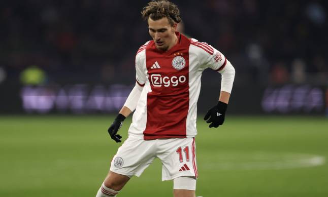 Mika Godts lọt vào mắt xanh của Man United.