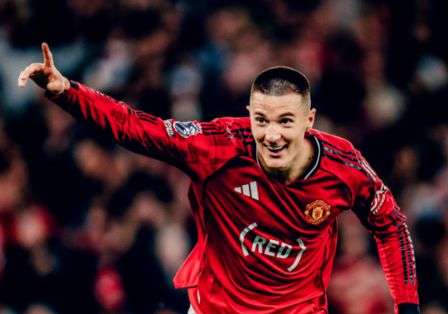 Sesko ghi bàn thứ 2 cho MU.