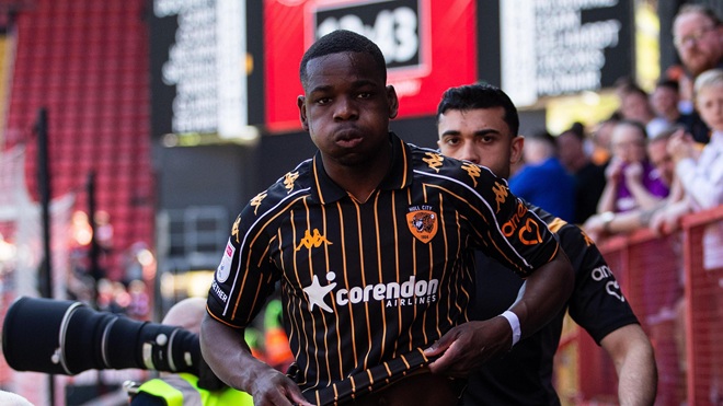 Ảnh bài viết Nghỉ 424 ngày, sao Hull City đứt dây chằng lần 2 sau 11 phút tái xuất