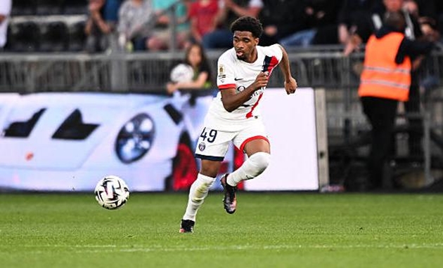 Ảnh bài viết Liverpool vượt Man City vụ thần đồng Ibrahim Mbaye