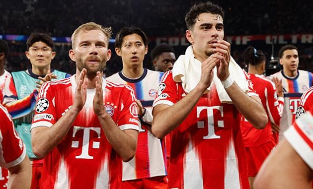 Những sai lầm cá nhân khiến Bayern Munich thua trận.