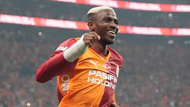 Arsenal xem giò Victor Osimhen ở trận đấu mới đây.