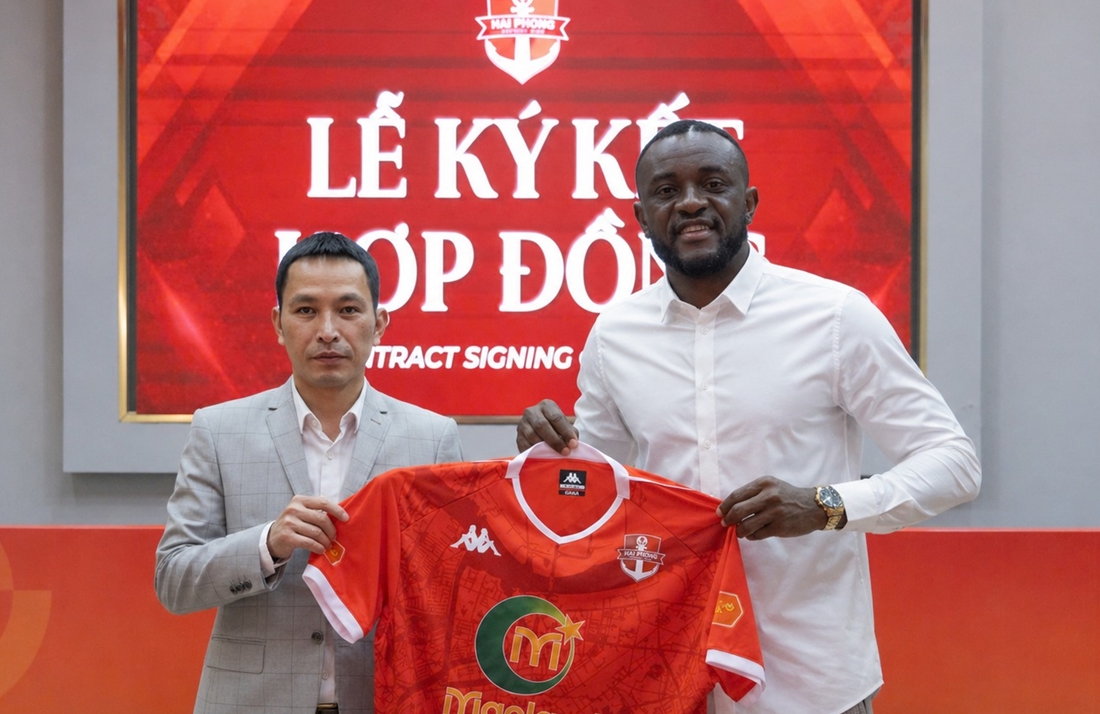 Hải Phòng vừa chính thức công bố bản hợp đồng gia hạn với Joel Tagueu. Ảnh: Hải Phòng FC.