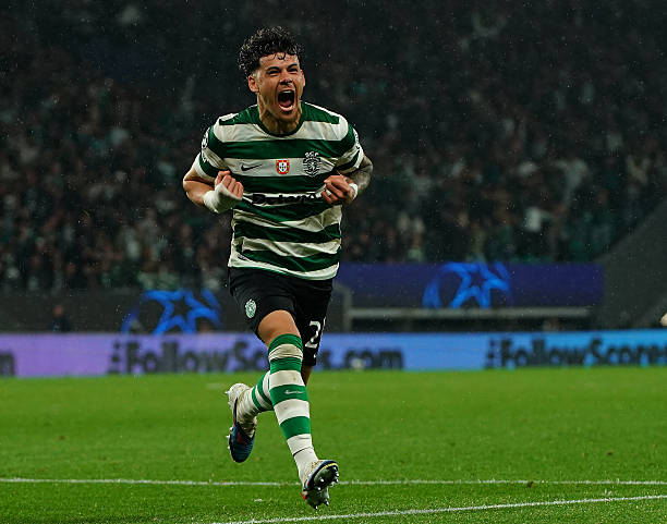 Araujo là mẫu wing-back thiên về tấn công.