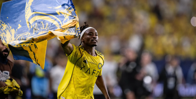 Al Nassr tạo lợi thế lớn trước Al-Hilal ở cuộc đua vô địch.