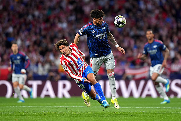 Atletico và Arsenal cầm chân nhau ở trận lượt đi.