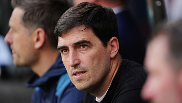 Ảnh bài viết Iraola đại chiến Carrick cho ghế nóng tại Man Utd