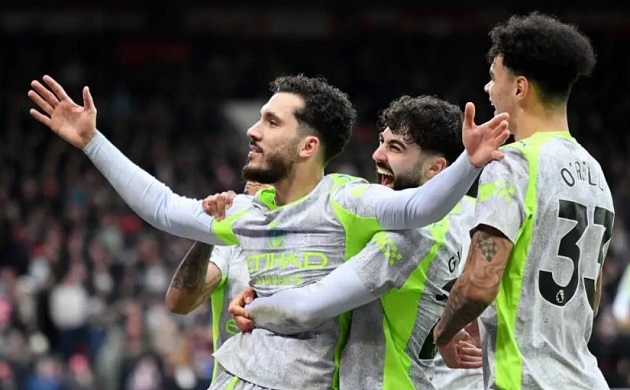 Man City bứt lên cực nhanh trong một tháng qua.