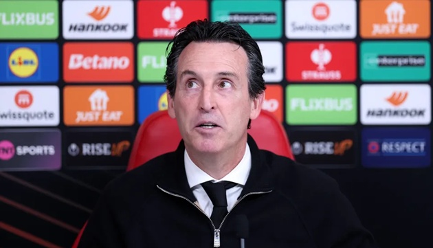 Emery hài lòng dù Villa thua trận