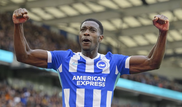 Welbeck bùng nổ trở lại ở tuổi 35.