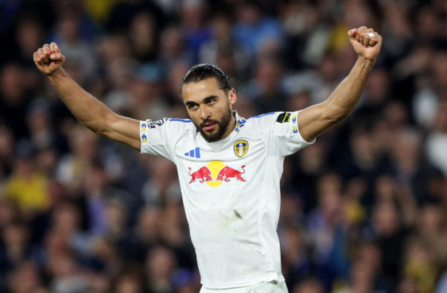 Dominic Calvert-Lewin nổ súng cho Leeds United.