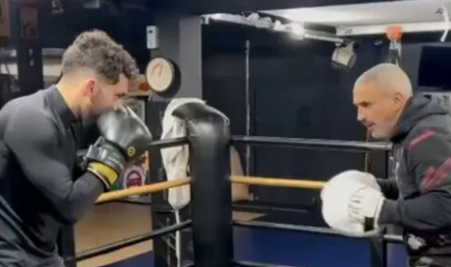 Ảnh bài viết Rayan Cherki gây sốt với đoạn video tập boxing điêu luyện