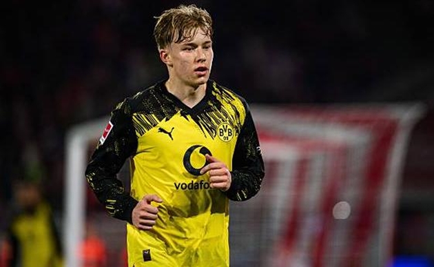 Daniel Svensson được Liverpool và Arsenal quan tâm.