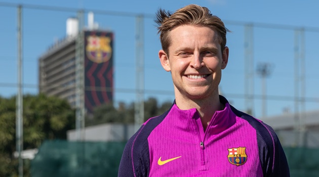 Ảnh bài viết De Jong thừa nhận từng có ý định rời Barca vì áp lực
