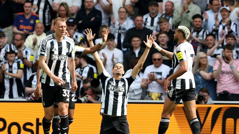 Newcastle vừa giành chiến thắng quan trọng.