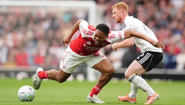 Myles Lewis-Skelly khiến Mikel Arteta đau đầu.
