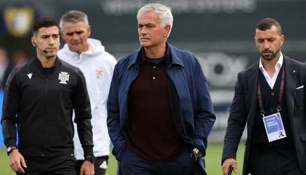 Ảnh bài viết Mourinho tin Benfica sẽ tạo phép màu để vượt qua Sporting giành Á quân
