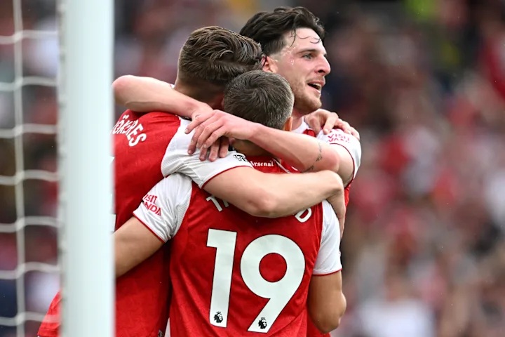 Declan Rice (7): Có một trận đấu cực kỳ nhàn nhã ở vị trí mỏ neo nơi hàng tiền vệ, nhưng vẫn biết cách duy trì nhịp độ trận đấu trơn tru bằng những đường chuyền sắc bén.