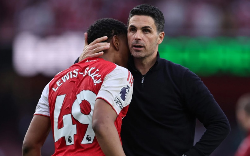 Ảnh bài viết Chơi đúng sở trường, Lewis-Skelly làm chủ tuyến giữa Arsenal