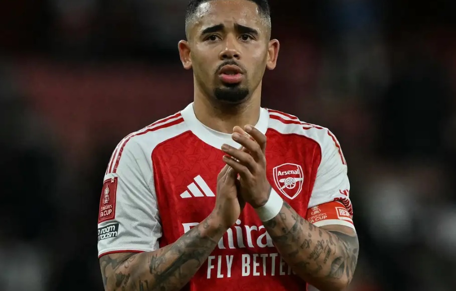 Ảnh bài viết Gabriel Jesus là lối thoát hay canh bạc cho hàng công Milan?