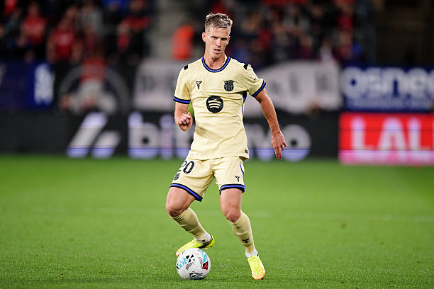 Dani Olmo — 6.6 điểm: Một trận đấu tệ của Olmo, người không bao giờ cảm thấy thoải mái và bất cẩn khi kiểm soát bóng, với một pha để mất bóng vô duyên ở gần vòng cấm đội nhà suýt dẫn đến bàn mở tỷ số của Osasuna.