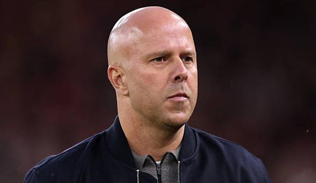 Arne Slot phớt lờ chỉ trích từ khi dẫn dắt Liverpool
